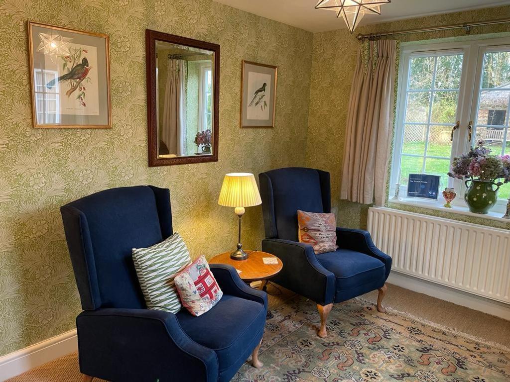 Bed and Breakfast The Coach House Rudgwick Экстерьер фото